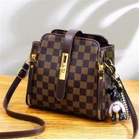 2021新款包包斜挎韩版女学生时尚单肩包ins水桶包手提包夏季百搭 E曾吉 方块咖啡