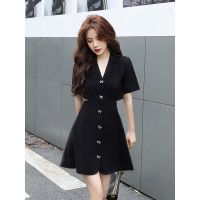 孔雪儿同款2021年夏季新款小个子连衣裙女收腰显瘦西装领小黑裙子 黑色 S 85-95斤