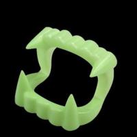 绿色成人 万圣节道具假牙小礼物恶魔尖牙鬼怪牙齿僵尸吸血鬼假牙儿童玩具