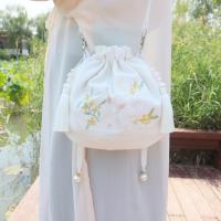 月桂兔 原创中国古风帆布斜挎包中秋汉素兔兔刺绣包流苏百搭汉服包包女