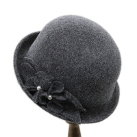 深灰色羊毛卷边花朵珍珠时装帽 可调节(56-58cm) 羊毛呢礼帽女冬季卷边女帽子女秋冬百搭时尚渔夫帽女韩版珍珠女帽