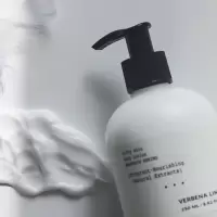01柏林少女(玫瑰) verbena linn身体乳香水烟酰胺神经酰胺水蜜桃保湿滋润