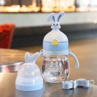 贝卡蓝[270ml] [奶嘴盖+吸嘴盖+手柄+背带] 婴儿学饮杯防漏防呛儿童水杯带吸管刻度防摔奶瓶宝宝两用喝水杯子