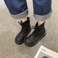 苏芈2021年秋季日系复古黑色马丁靴女圆头低跟方跟系带森女ins小皮靴