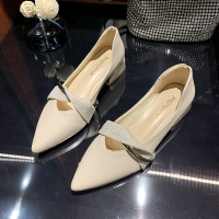 尖头粗跟单鞋女2022年春秋季新款网红小香风浅口温柔一脚蹬高跟鞋