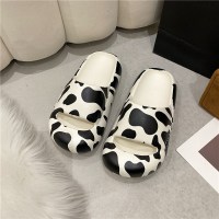 2022春季新款斑马纹沙滩拖鞋女外穿室内洗澡软底踩屎感凉拖女