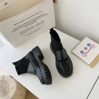 些久黑色小短靴女ins潮2021年秋季新款百搭韩版显瘦厚底烟筒靴瘦瘦靴