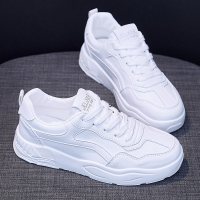 些久2021年春款新款运动小白女鞋秋百搭休闲板鞋春秋老爹ins街拍潮鞋