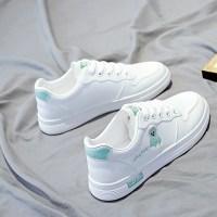 些久2022春季新款小熊小白鞋子女鞋百搭休闲鞋平底单鞋女运动板鞋