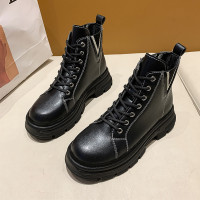 苏芈白色马丁靴女英伦风2021秋新款厚底百搭显瘦短靴帅气单靴女靴