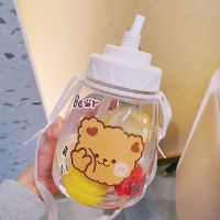 萌萌大肚杯1.3L+贴纸 带吸管防摔塑料杯子大容量喝水杯男女学生夏天户外背带便携式水瓶