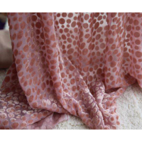 粉色 夏季烂花真丝桑蚕丝绒面料粉色波点丝绸提花晕染真丝布料复古旗袍