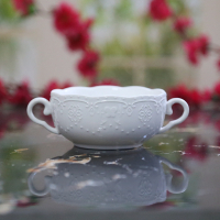 (单个)白双耳碗 欧式陶瓷餐具浮雕纹奶汤双耳盅甜品燕窝创意西圆形碗碟勺子盘糖水