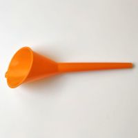 1个小号长嘴漏斗 免手扶加油漏斗加汽油机油燃油宝汽车摩托车专用塑料胶加长嘴漏斗