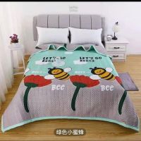 绿色蜜蜂 95cmX200cm 多功能四级雪花面可铺可盖榻榻米床盖床毯加棉床单夏凉被空调被子