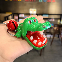 鳄鱼 鳄鱼咬手钥匙扣创意好玩夹手玩具背包挂件男铃铛钥匙链女挂圈环