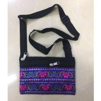 民族风紫底小花斜挎包 民族风斜挎包女士绣字包老人手机零钱包妈妈背包老太太绒布奶奶包