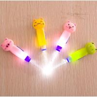 带电耳巴子2岁宝宝掏耳勺带亮灯儿童成人夜光发光家用挖耳勺宝宝