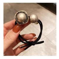 R24-高档贝珠镶钻发绳黑色 头绳品牌高级重工马尾洋气款皮套女精致韩版香风小众感短发端大气