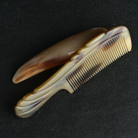 手柄雕花16cm左右(家用简装) 天然雕花手柄牛角梳子女家用防静电按摩头皮梳通经脉刮痧韩版正。