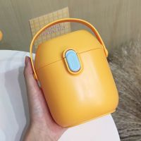 手提橘色纯色 婴儿奶粉盒便携式外出密封防潮分装盒储存罐辅食米粉盒装奶粉分格