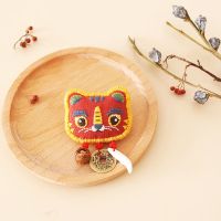 虎头辟邪胸针+挂绳 哈尼孕妇diy手工虎头鞋帽婴儿衣服宝宝胎毛平安福刺绣diy材料包