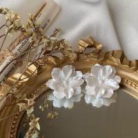 白色栀子 蚀崖泠兰 韩国超仙气质雪纺夸张花朵耳环复古法式金属耳圈耳饰女