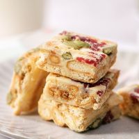 10g*36枚一盒装 有成斋三生三世雪花酥礼盒360g蔓越莓沙琪玛奶香浓郁 ---