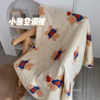 奶黄爱心小熊 150*200cm 原创小众设计 ins可爱小熊空调被 夏季办公室午休小被子轻薄盖毯