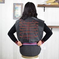 美发披肩染发烫发披肩理发焗油防水披肩烫染防水围布发廊美发工具 普通黑色红条披肩 48cm*70cm