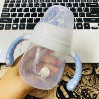 可爱小奶瓶喝水喝奶喝果汁婴儿宝宝塑料奶壶硅胶奶嘴鸭嘴吸管嘴 奶嘴款分合体蓝180ml中圆4-8月 送1奶瓶刷