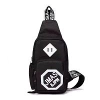 皮卡丘胸包男士包包单肩斜跨包韩版休闲手机包小背包潮牌2021新款 115黑色经典胸包 裸包(不要礼品)