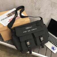 韩国ins大容量机能包 港风中性文艺街拍单肩邮差包男学生斜挎包女 黑色(没挂件) 男女通用防水布包