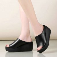 真皮坡跟凉拖鞋女2021新款夏季外穿聚氨酯软底拖鞋女真牛皮妈妈鞋 黑色 918建议拍大一码 35