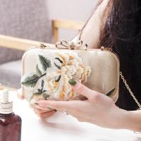 2021典雅中国风复古搭配旗袍的包宴会礼服包女丝绸绣花手拿晚宴包 金色