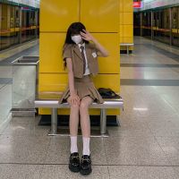 女团打歌服2021夏季西装两件套装女短款短袖小西服a字百褶短裙女 衬衫加领带 S