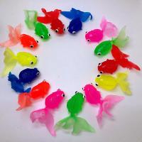 6.5cm仿真金鱼 软胶小金鱼模型玩偶 儿童早教观赏鱼 仿真海洋生物 可以联系客服备注要什么颜色 买2只送2只