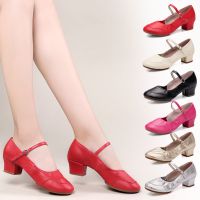 舞蹈鞋女软底广场舞新款中跟中老年交谊舞夏季室外跳舞鞋红色