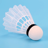 狂羽毛球尼龙球1桶12只装稳定黄白色羽毛球塑料球