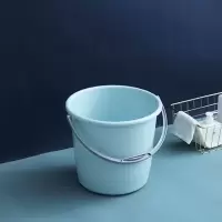 手提塑料水桶家用加厚储水桶大容量学生宿舍用洗衣桶装水桶圆形桶 蓝色 小号脸盆