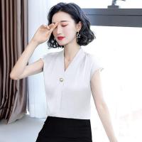高档真丝衬衫女2021夏装新款时尚气质V领短袖宽松显瘦遮肚子上衣 白色 M 建议85-105