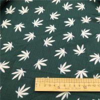 小花印花不透布料清新亲子套装飘带头巾吊带衬衫丝巾垂顺面料 千禧麻/墨绿枫叶0.5米价