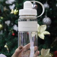 可爱卡通大容量水杯女学生大肚杯子带吸管便携健身背带双饮大水壶 纯白色 吸管大水杯(600ml) 杯子(贴纸+背带)