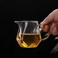 加厚耐热玻璃公道杯高档玻璃公道杯玻璃耐热分茶器透明茶杯公道杯 黄把300ml钻石公杯-1