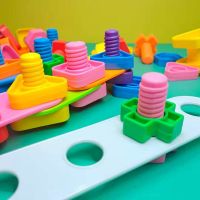 拼装玩具积木宝宝拧螺母扭螺丝钉组装可拆卸儿童动手能力3益智1岁 试用装4对送1块底板