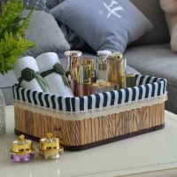 桌面化妆品收纳盒内衣储物桌面整理藤编柳编收纳筐零食筐子 胡桃木色筐+青白条衬布 迷你号(19*12*9cm)