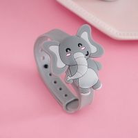 卡通驱蚊手环可爱儿童学生男女宝宝夏季防蚊手环驱蚊扣灭蚊虫手表 卡通大象[1个]
