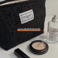 小红书推荐韩国大容量化妆包精致唯美收纳包网红随身手拿包女 玫瑰压花黑色