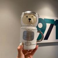 2021可爱卡通陶瓷马克杯子未来宇航员小熊白色铜章带盖子咖啡水杯 小熊宇航员马克杯355ml
