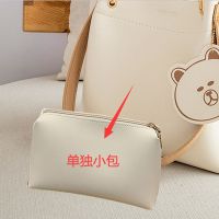 南风LINE FRIENDS联名款 手提单肩包包女秋冬百搭通勤水桶斜挎包 图片色单独小包